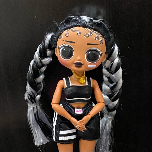 L.O.L Surprise OMG B-Gurl 9" Fashion Doll - Picture 3 of 9